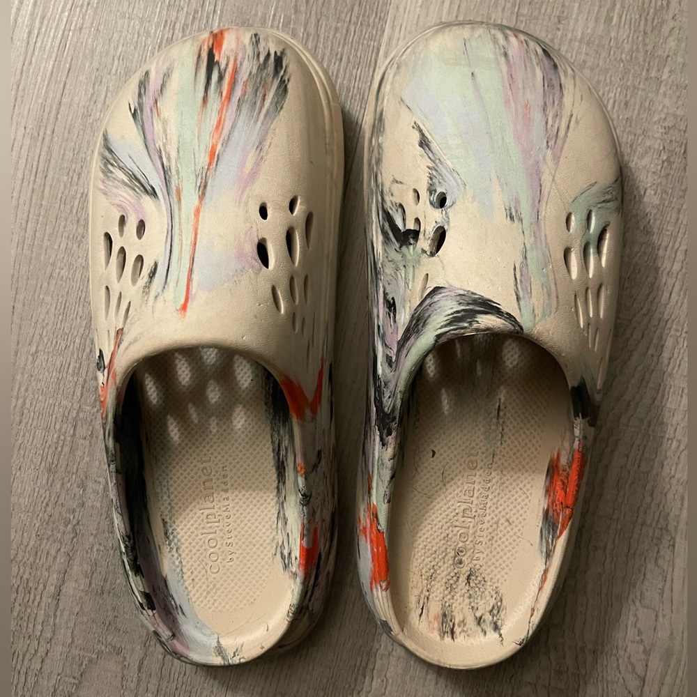 Cool Planet by Steve Madden Clogs